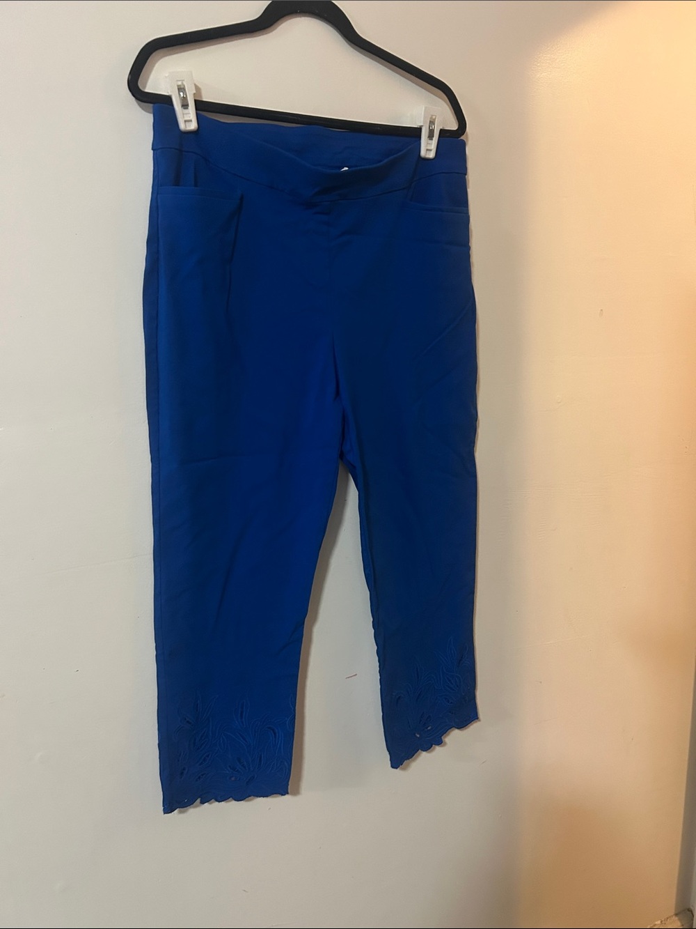 Chico's Women's Royal Blue Cropped Pants with Laser-Cut Hem